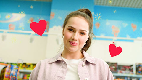 АЛИНА ЗАГИТОВА В РЕКЛАМНОМ РОЛИКЕ TOY.RU
